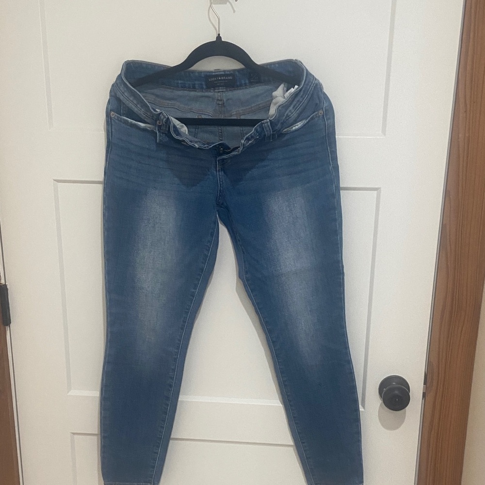 Lucky Brand Women's Classic Blue Skinny Jeans